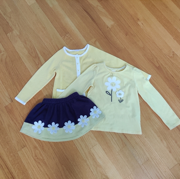 Gymboree Other - 3/$10 Gymboree Daisy Outfit